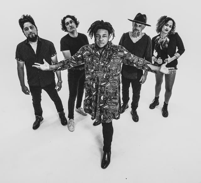 Kalu & The Electric Joint gallery photo 2