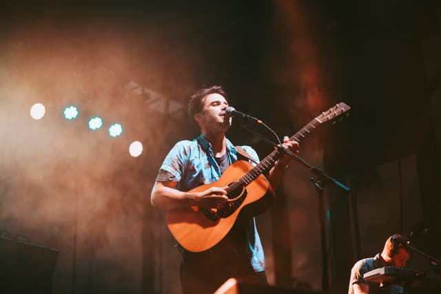 Kris Allen gallery photo 4