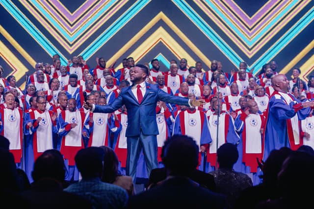 Mississippi Mass Choir gallery photo 5