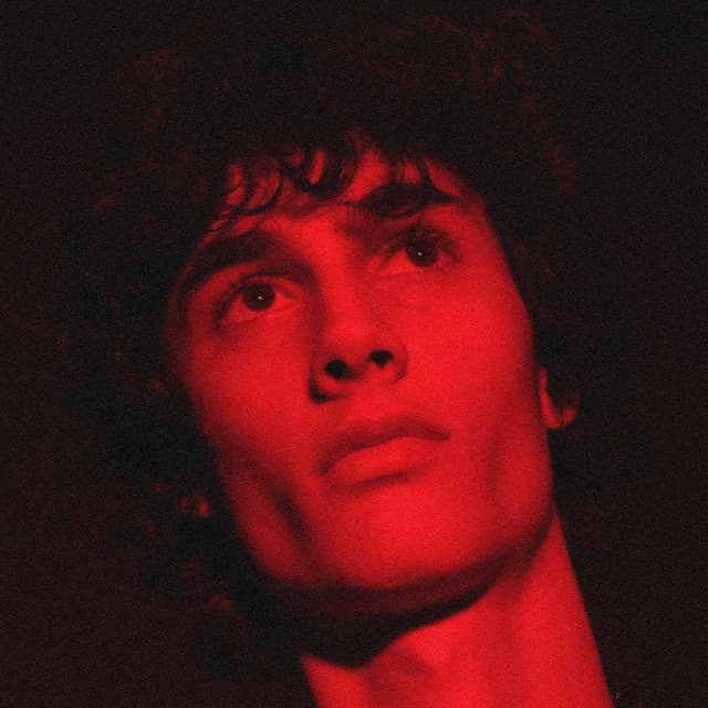 sombr gallery photo 1