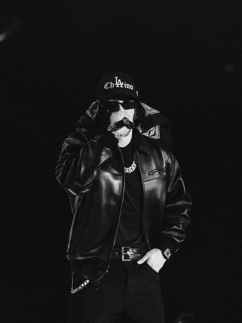 Peso Pluma gallery photo 5