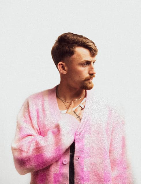 Malaki gallery photo 2