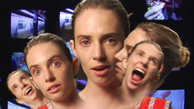 Maya Hawke gallery photo 1