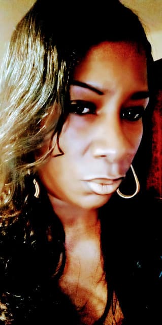 PaulaPerry gallery photo 2