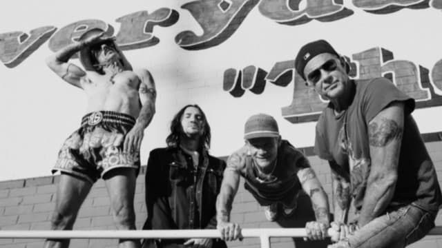 Red Hot Chili Peppers gallery photo 2