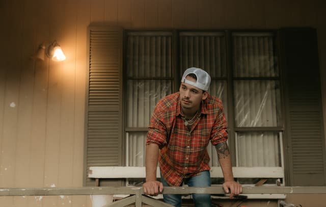 Noah Thompson gallery photo 1