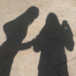 Single: A thousand lies