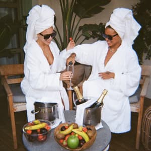 Single: Diva (feat. Emilia)