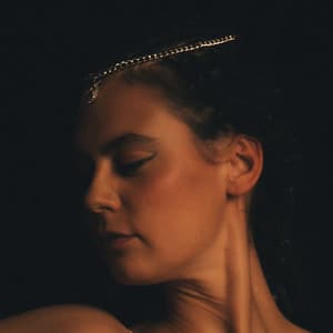 Single: Diamond Eyes