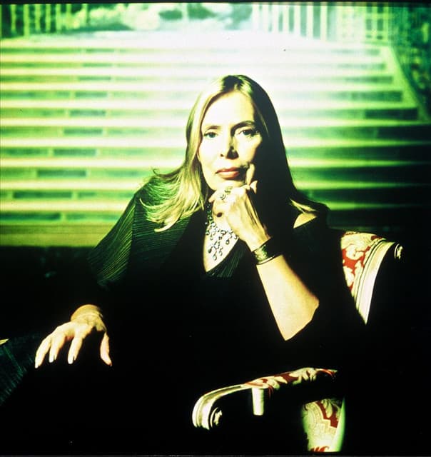 Joni Mitchell gallery photo 3