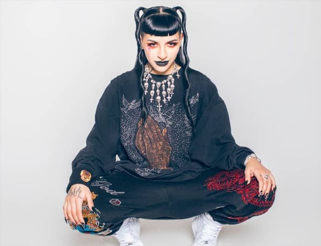 Cazzu gallery photo 1