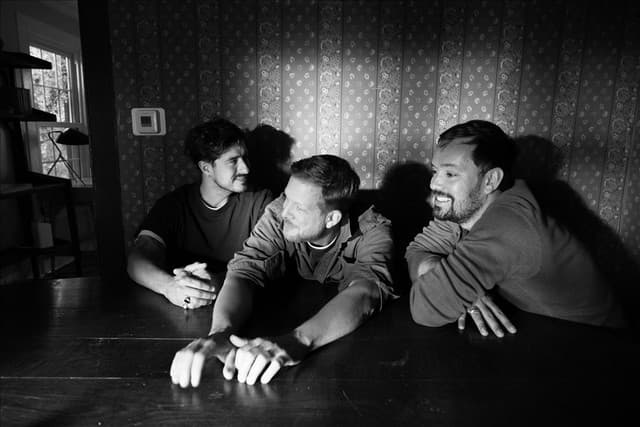 Mumford & Sons gallery photo 3