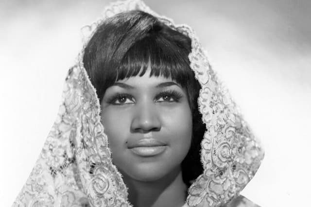 Aretha Franklin gallery photo 2