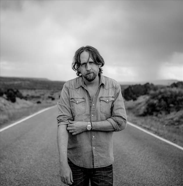 Hayes Carll gallery photo 3