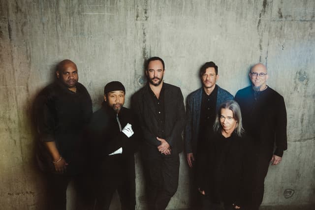 Dave Matthews Band gallery photo 2