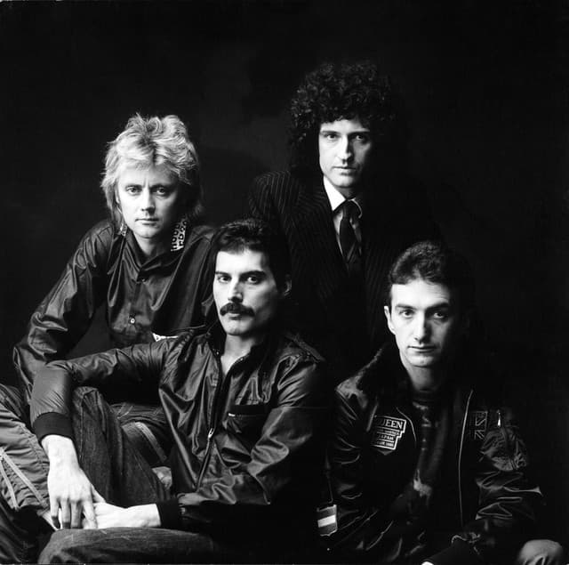 Queen gallery photo 3