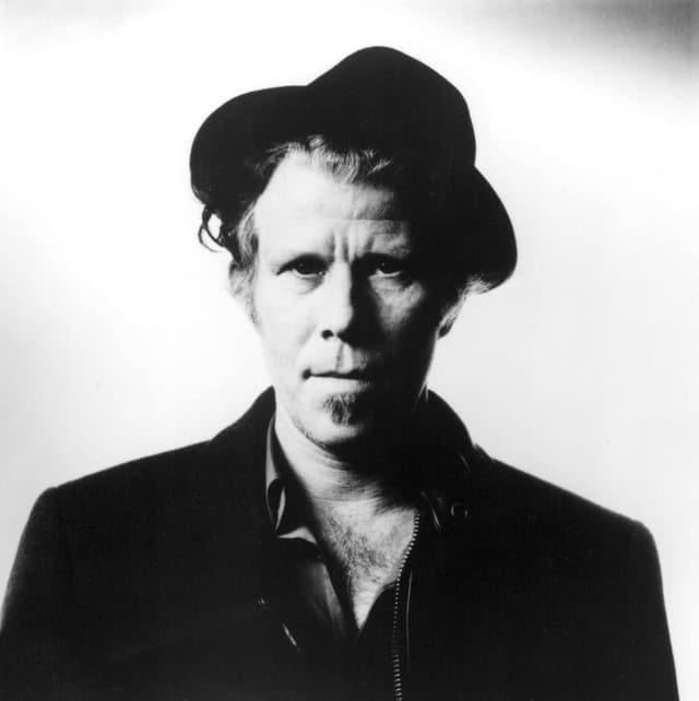 Tom Waits gallery photo 8