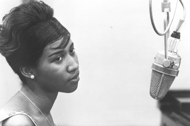 Aretha Franklin gallery photo 11