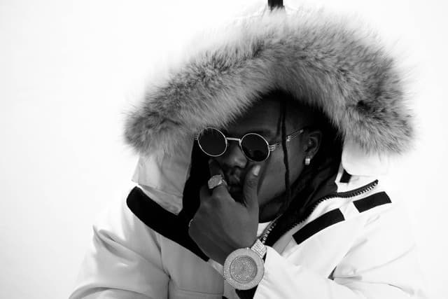 Young O M33zy gallery photo 2