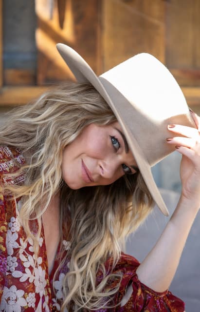 LeAnn Rimes gallery photo 3